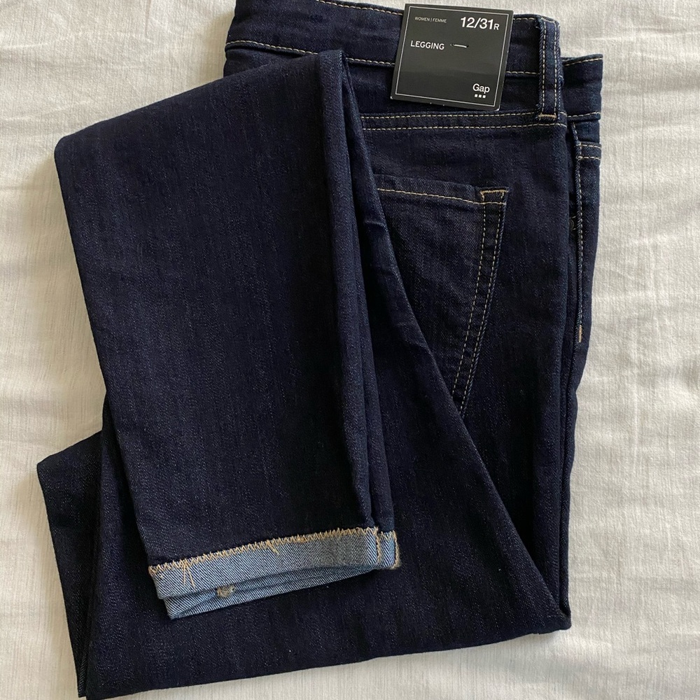 NWT Gap Legging Jeans with Ankle Detail